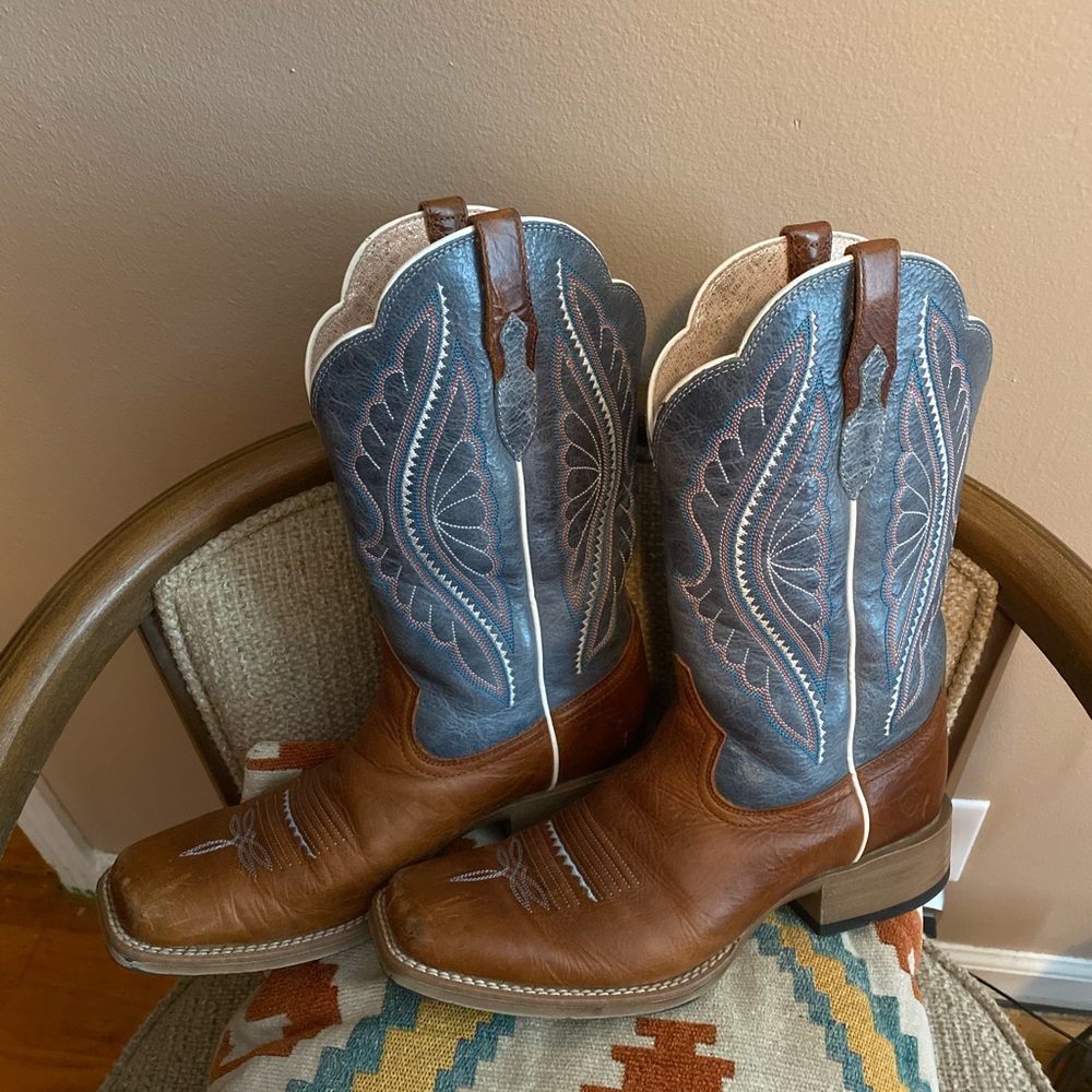 Ariat cowboy boots (Women’s) 9B